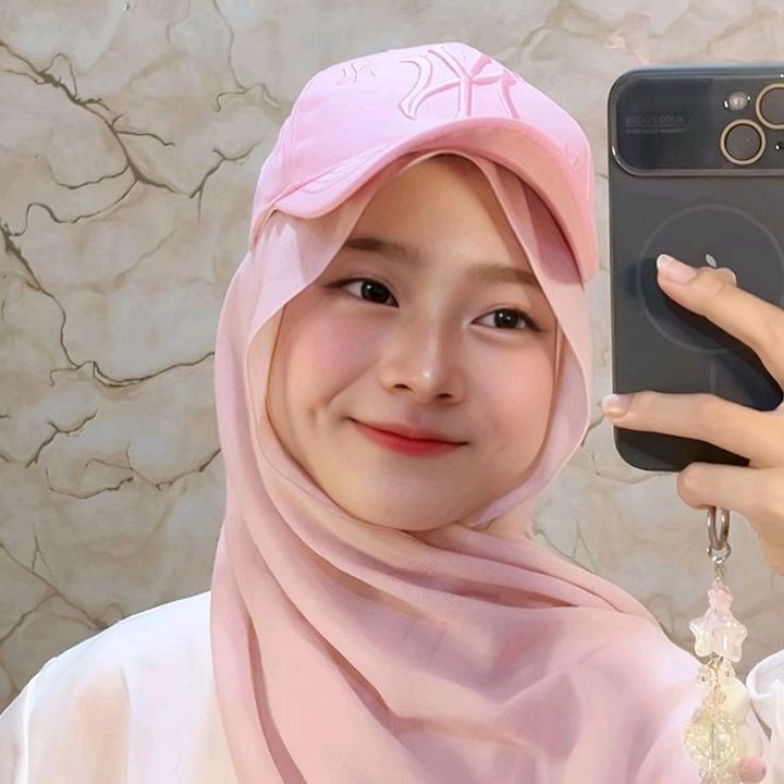 Tasnim Nur