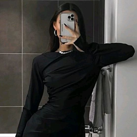 Bella Luax