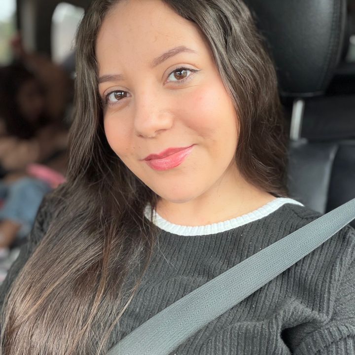 Tania24🇸🇻