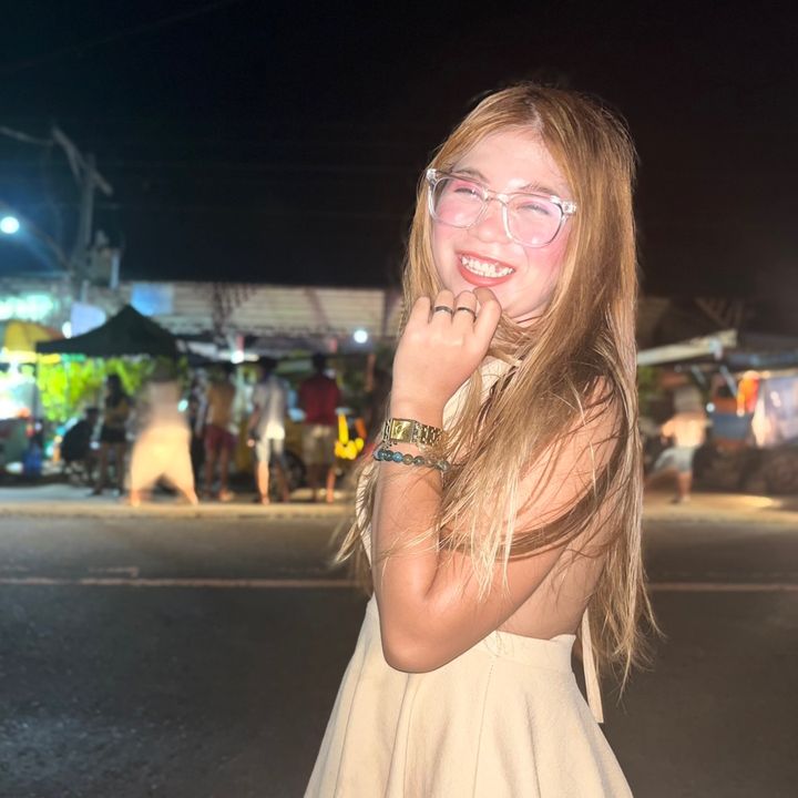 kristine Mae22