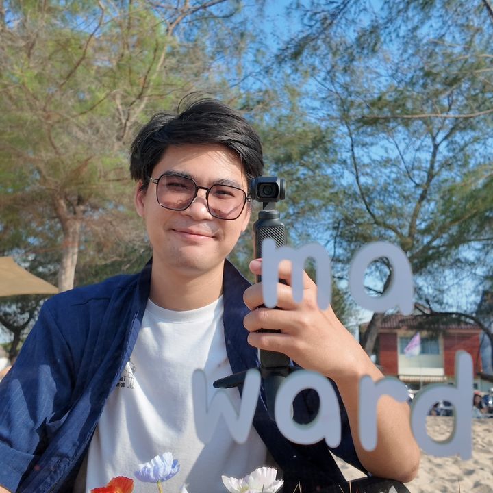 พี่แว่นเอง