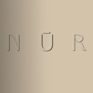 Nūr