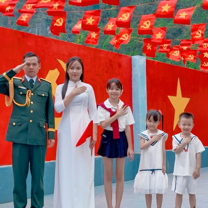 Mẹ Sầu Rất Ngầu