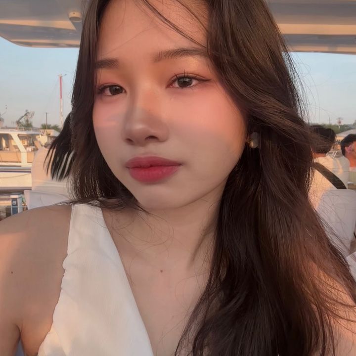 chloie 𐙚 ᡣ𐭩