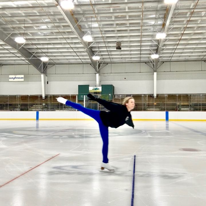 Lauren ⛸️ hockey mom • coach