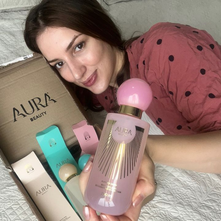 laura