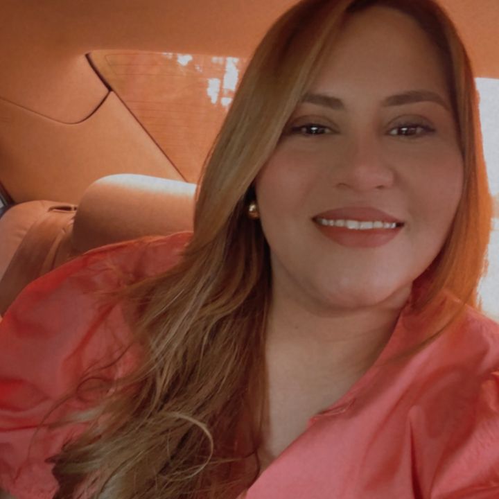 Aleja Acosta Vlogs
