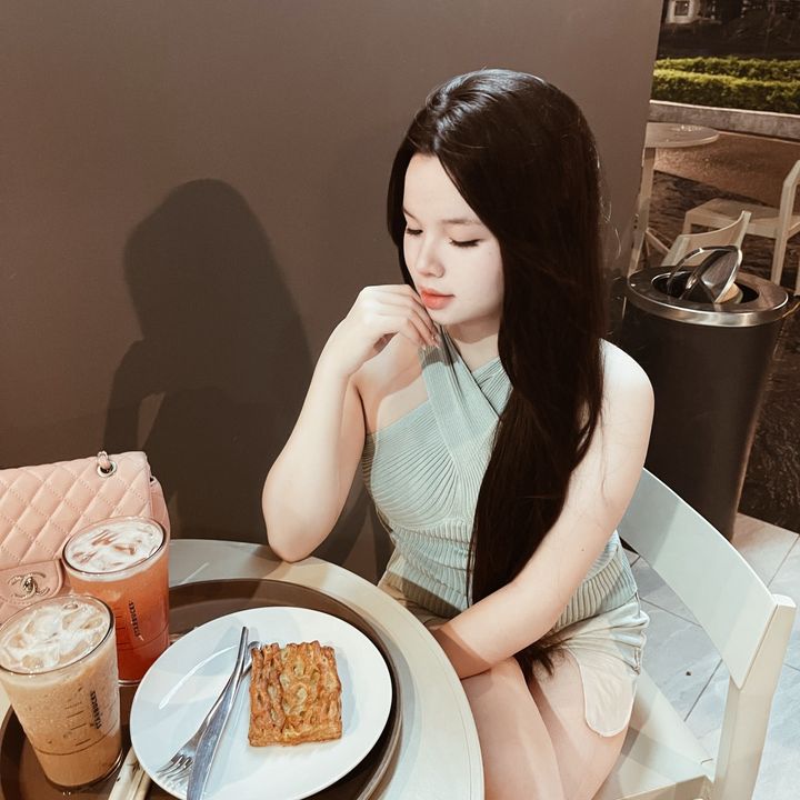 °: ᥫ᭡ 𝑯à 𝑨𝒏𝒉𝒉★.