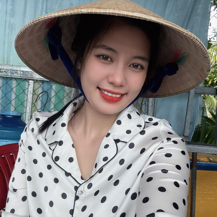 CÔ BA TỶ RƯỞI 🍓