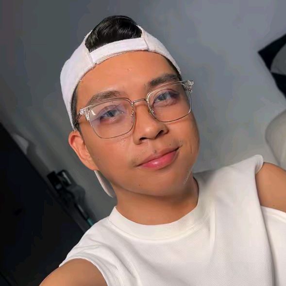 Kuya Aaron G.