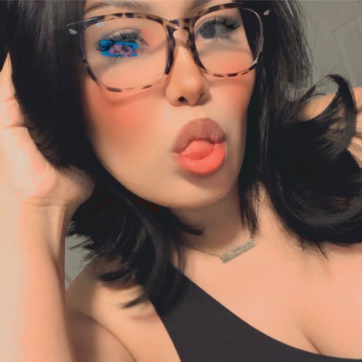 Darianne D Gonzalez