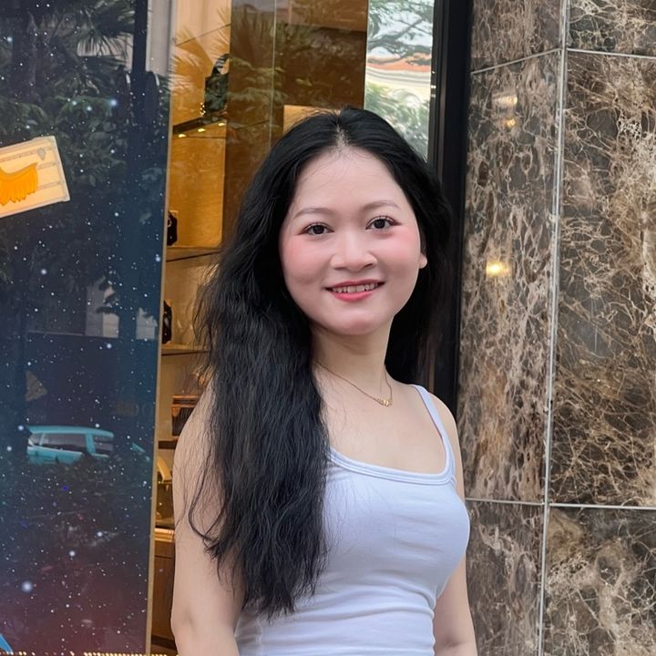 Cẩm Thúy nè