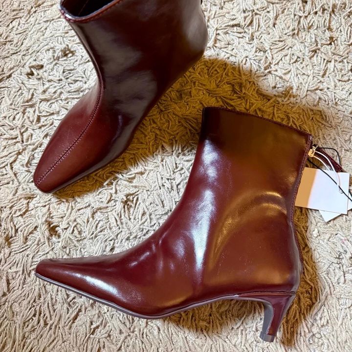 monicashoe26
