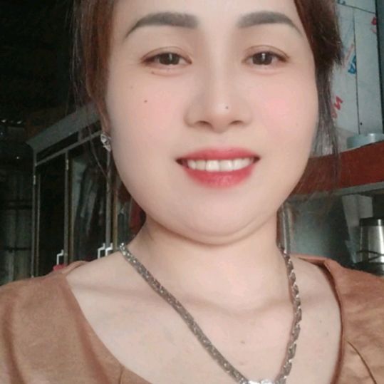 HẰNG  NI