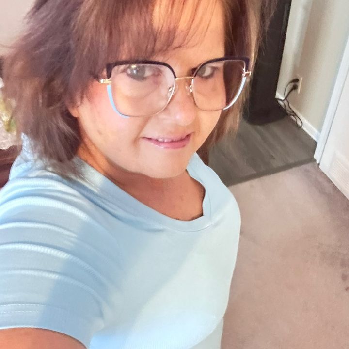 Pamela_D57