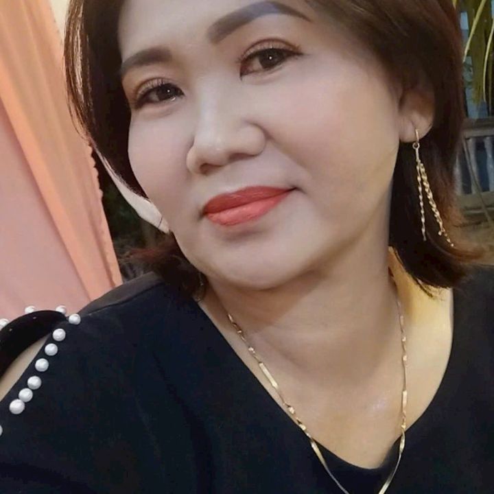 Hạnh yêu đời