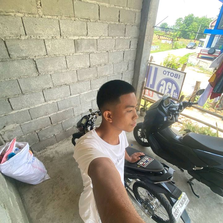 JUNIOR