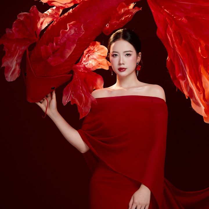 AMBER XINH