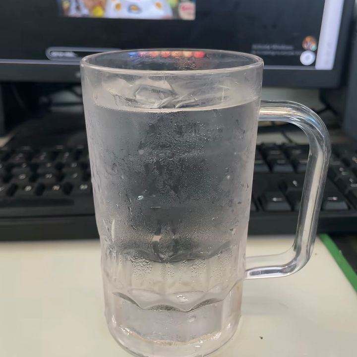 ẩm ic