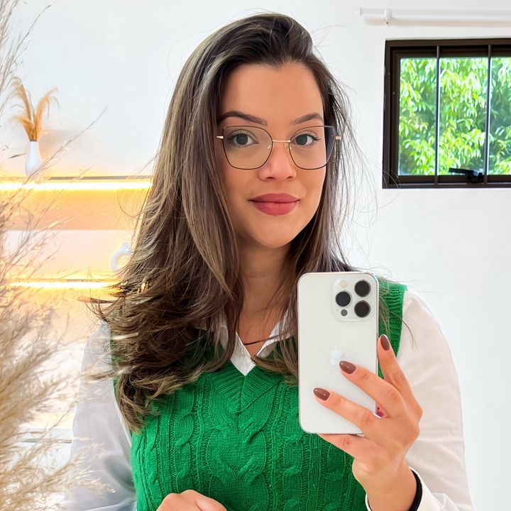 Débora Souza