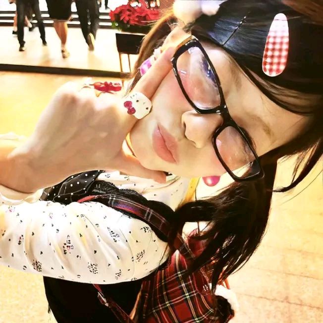 — ♡ ' 𝗿𝗶𝗻𝗮𝗮 🌷 ´- ⌒