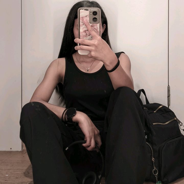 Nyein🇲🇲黑玫瑰