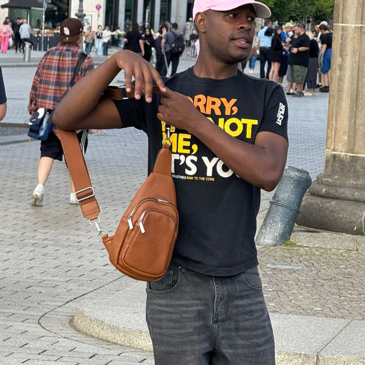 Geoffrey Comedian Fanpage