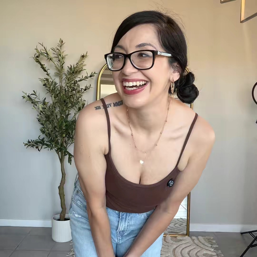 Crystal | Mom Finds + Outfits✨