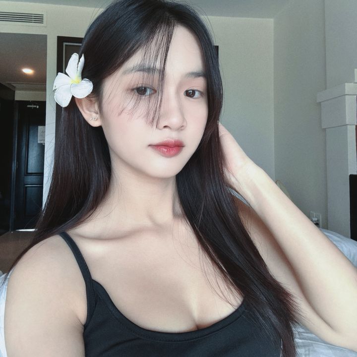 Yến thích đồ xinh