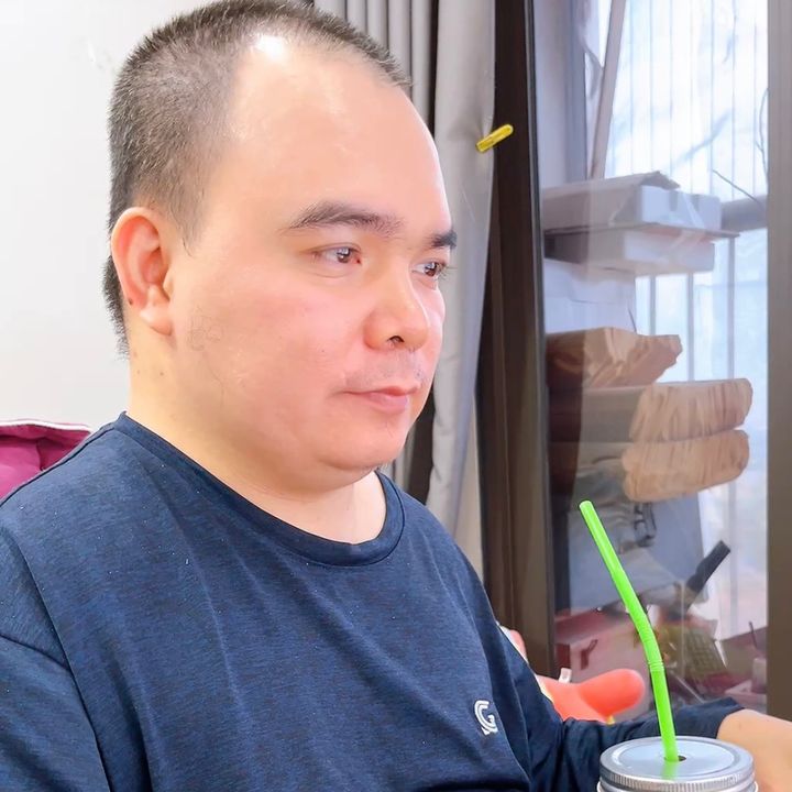 Cường ở nhà không chán