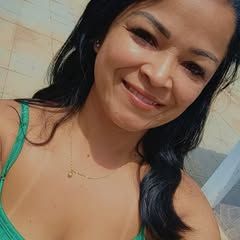 Paula Neves