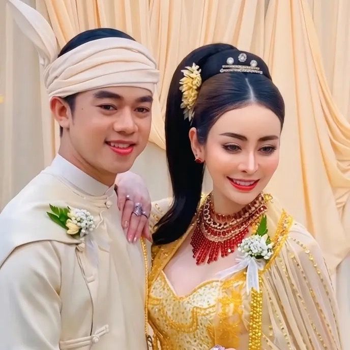 ဦးသက်&ဘော့စိုင်း👨👩‍🦰
