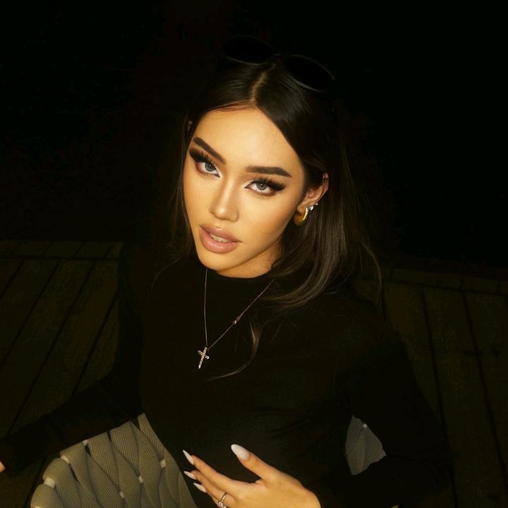 adrianafred7070