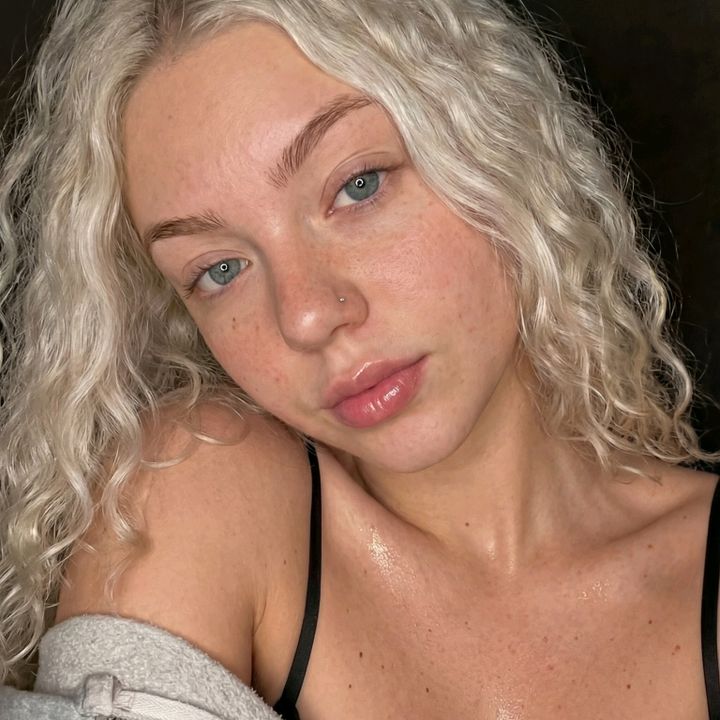 @ava_12345).