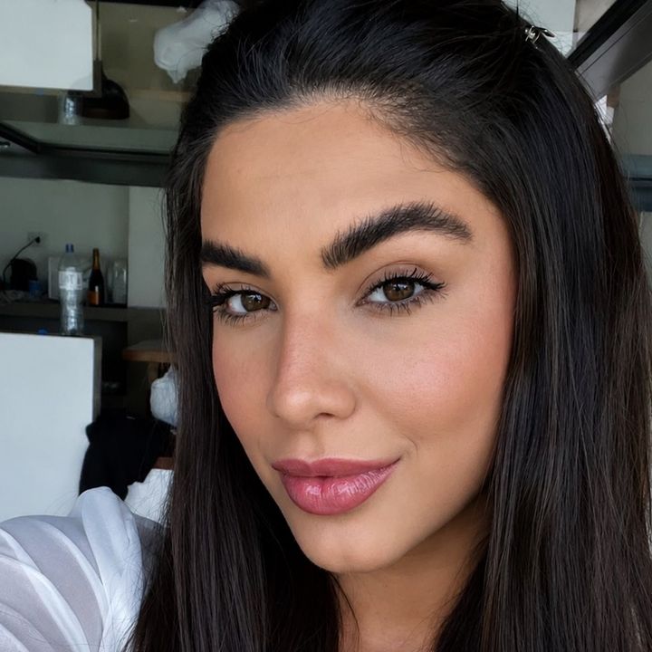 Júlia Menezes