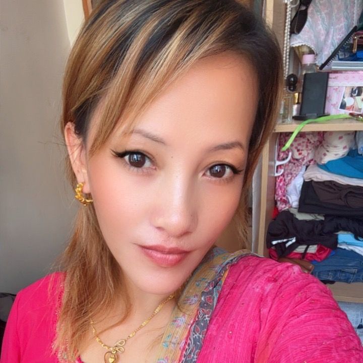 🎼🍁Nisha Gurung🍁🎼🇭🇰🇳🇵
