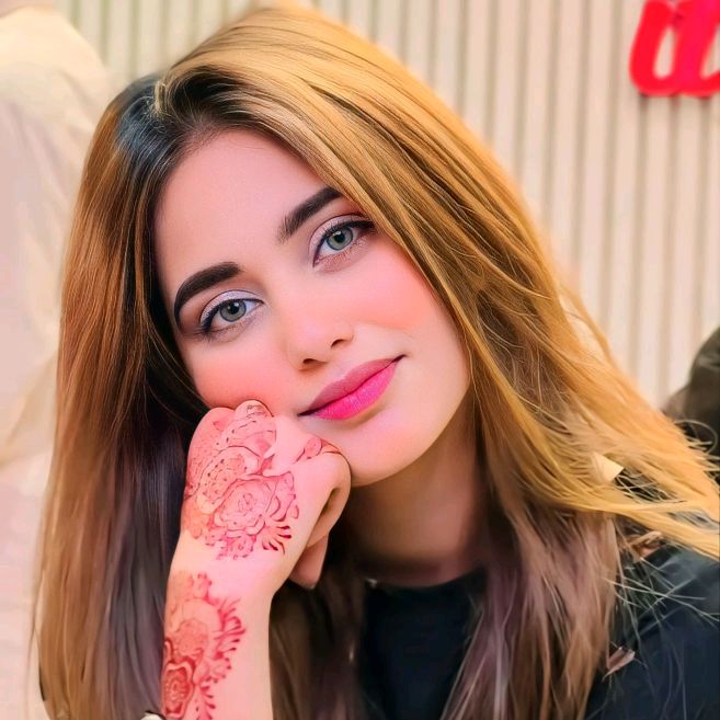 عائیشہ_ملک