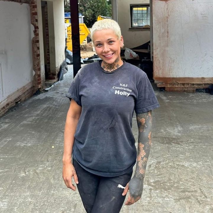 Hollz the builder