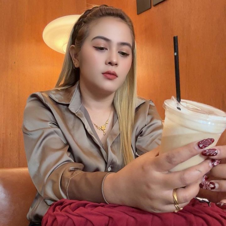 NONA_AMBONmanisse