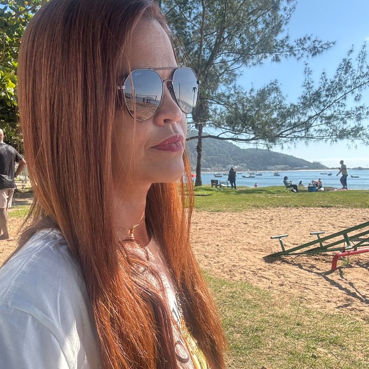 Paula indica aí