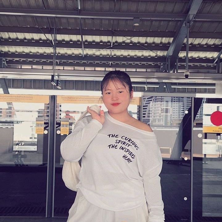Ya Yee💐🐷ချဲရောင်း 7ဒဲ့