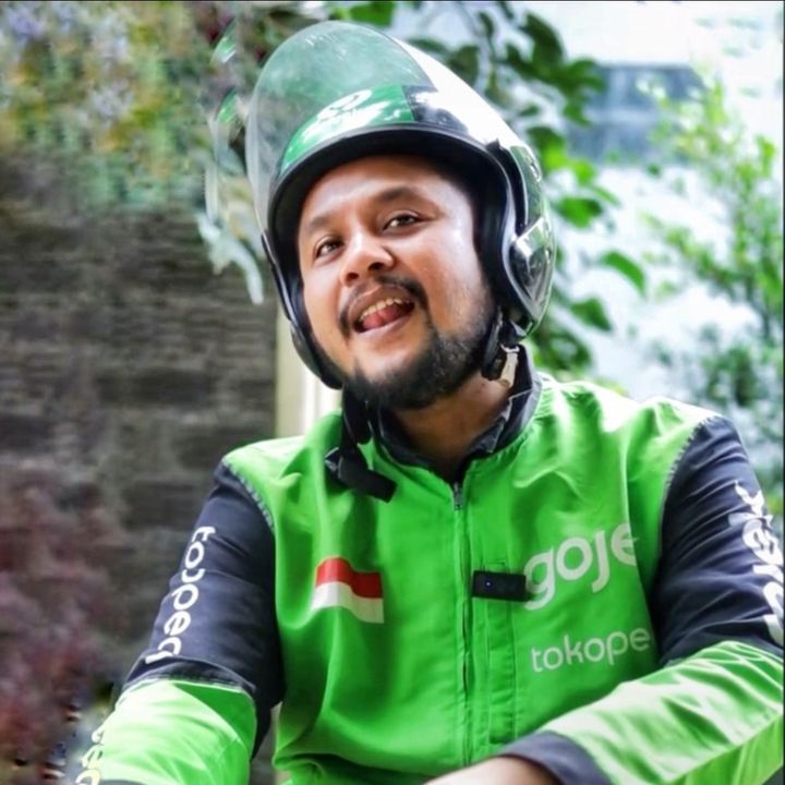 Cuma Tukang Ojek