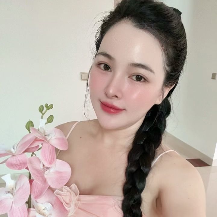 Thuý làm dâu Trung Quốc