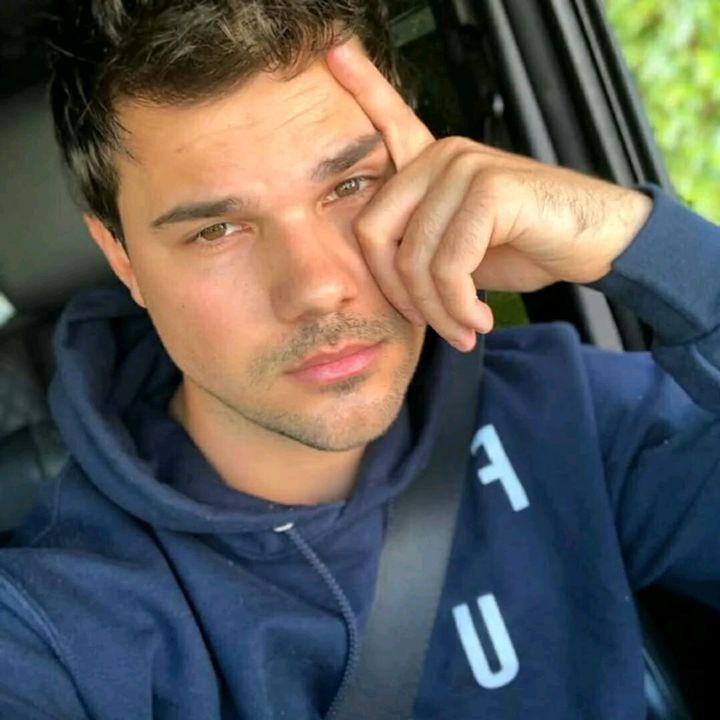 🐺 Taylor Lautner 🐺 Oficial