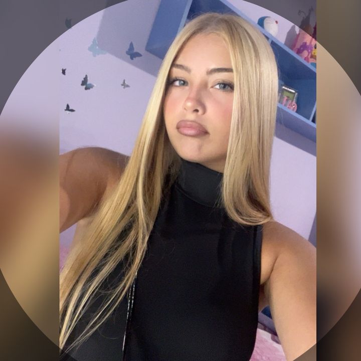 𝒢