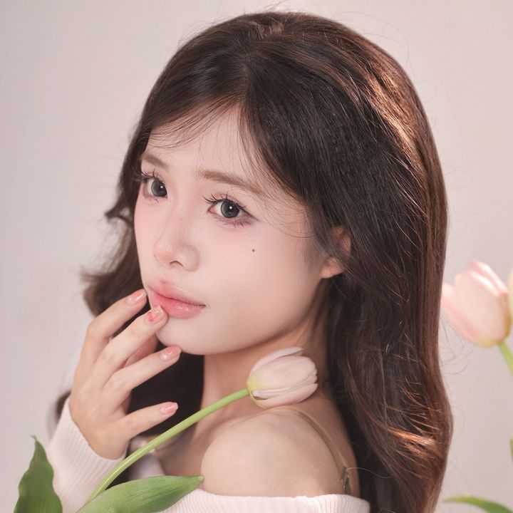 Yến bốn mắt 🌷