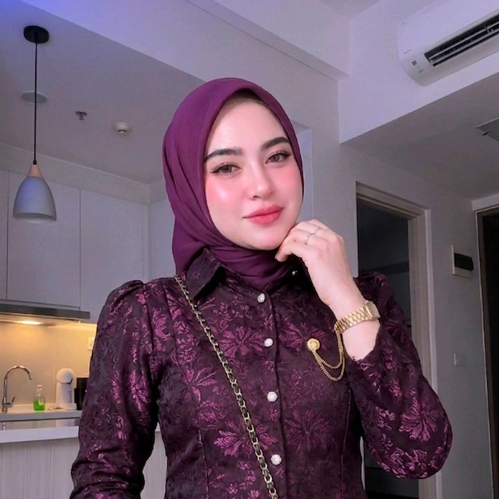 Larisss icha.id