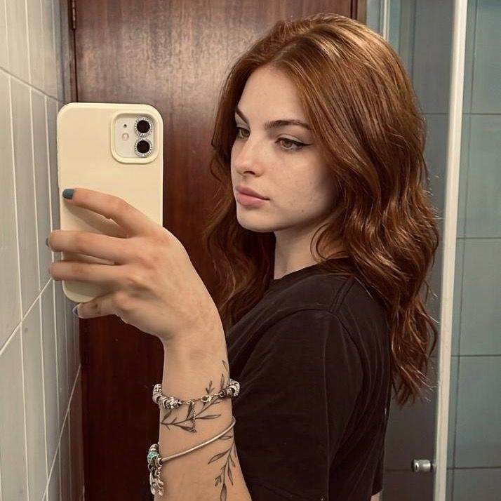 Aurora Valmont