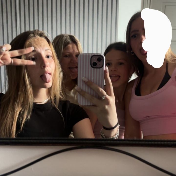 •𝐙𝐨𝐟𝐢𝐚𝐤𝐰𝐢🫶🏽🤍