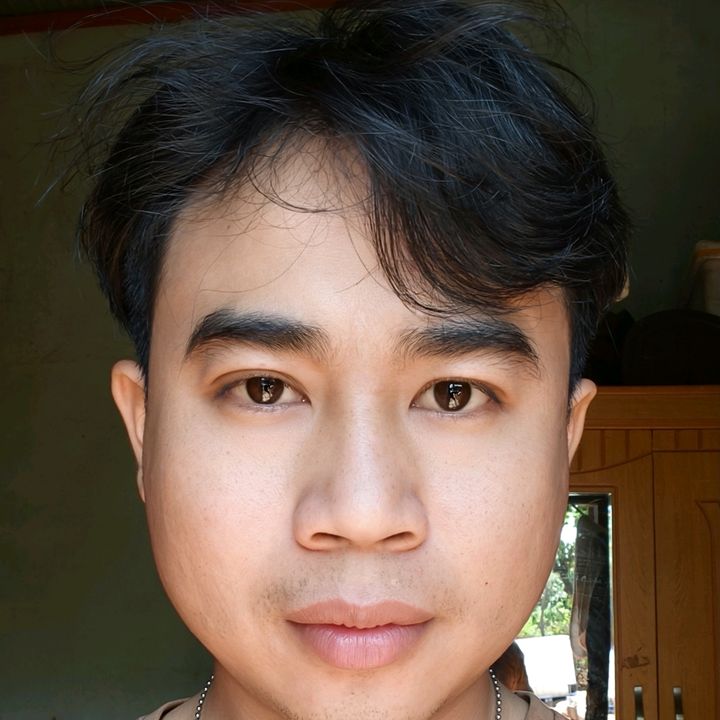 Adam Mukbang